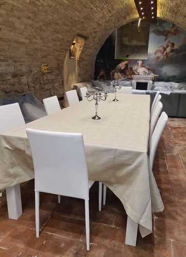 Copritavolo Elegante in Tessuto Pesante: foto della recensione di Fulvio C.